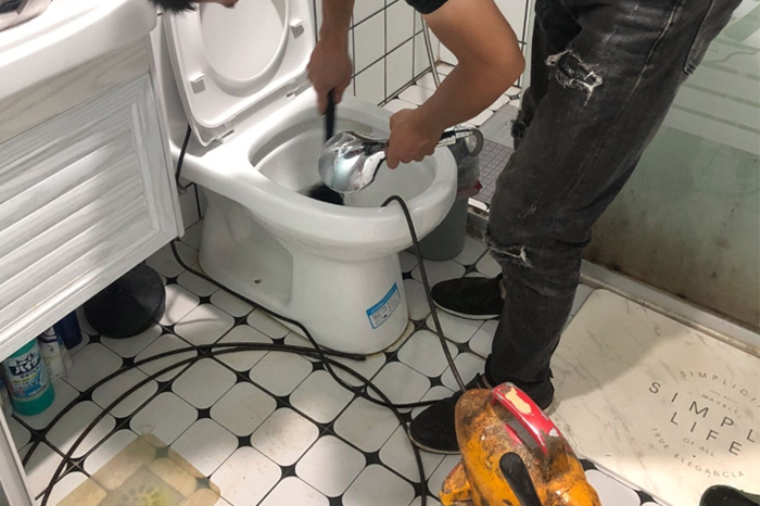 云龙疏通下水道